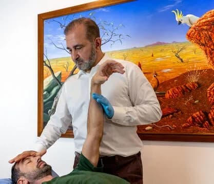 Dr Reza chiropractor Gold Coast at Inspiring Choices Clear Island Waters clinic