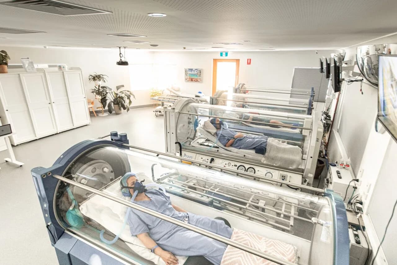 Hyperbaric oxygen therapy clinic accessible from Robina Gold Coast